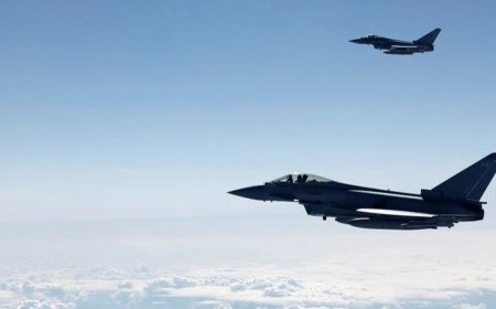 Máy bay Anh, Mỹ bay 12 tiếng gần biên giới Nga