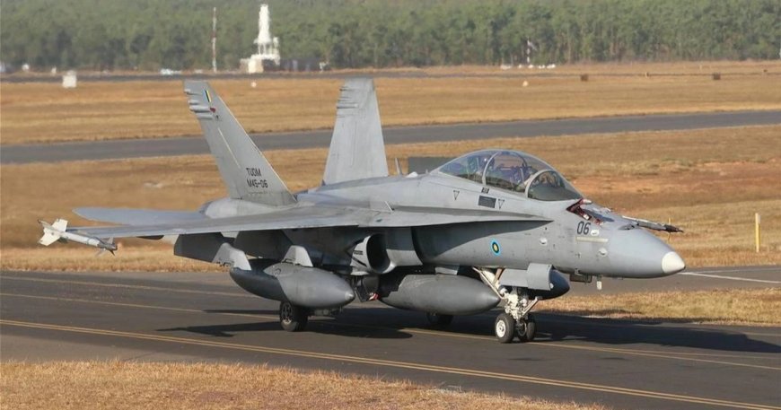 Tiêm kích "ong bắp cày" Malaysia đón phi cơ Không lực Một của Tổng thống Mỹ